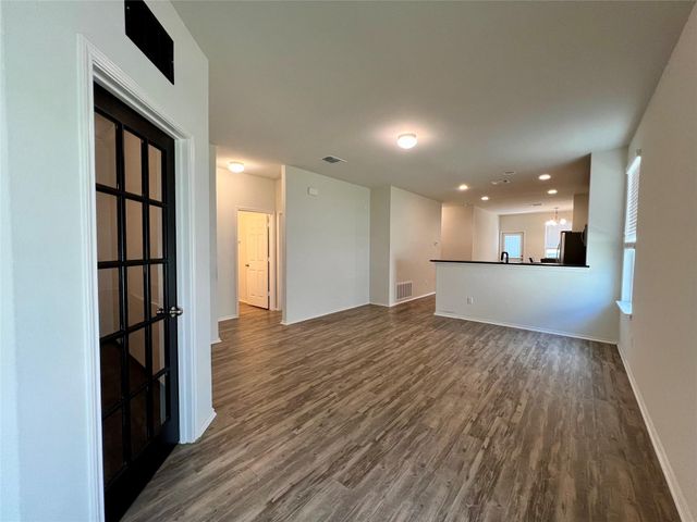 220 Pepperbark LOOP, Buda, TX 78610