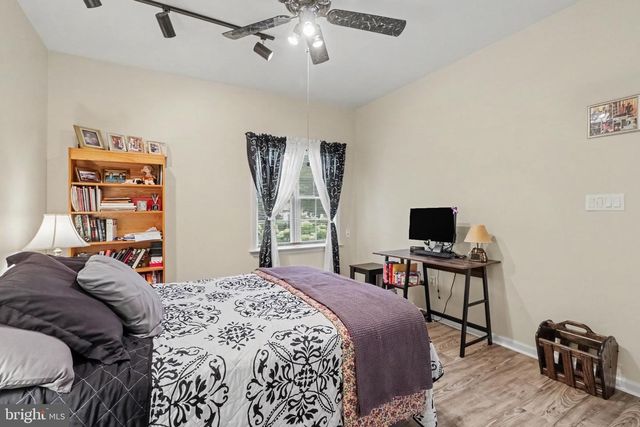 525 WATERSIDE CIR, Lebanon, PA 17042