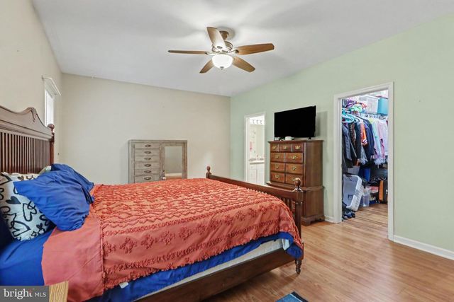 525 WATERSIDE CIR, Lebanon, PA 17042