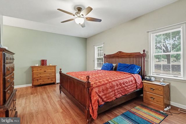 525 WATERSIDE CIR, Lebanon, PA 17042