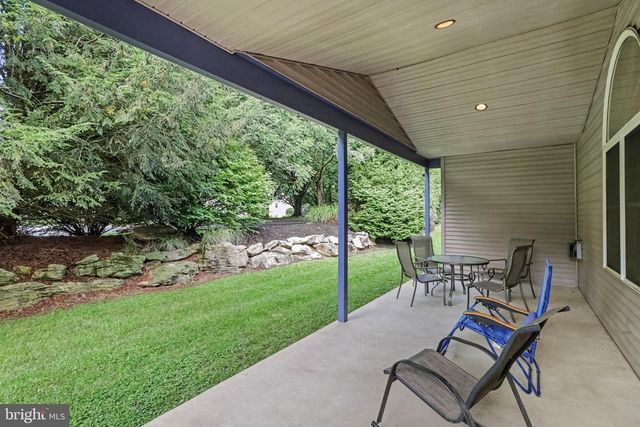 525 WATERSIDE CIR, Lebanon, PA 17042