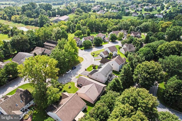 525 WATERSIDE CIR, Lebanon, PA 17042