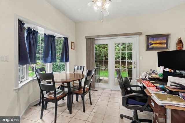 525 WATERSIDE CIR, Lebanon, PA 17042