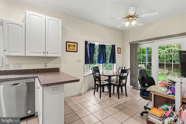 525 WATERSIDE CIR, Lebanon, PA 17042