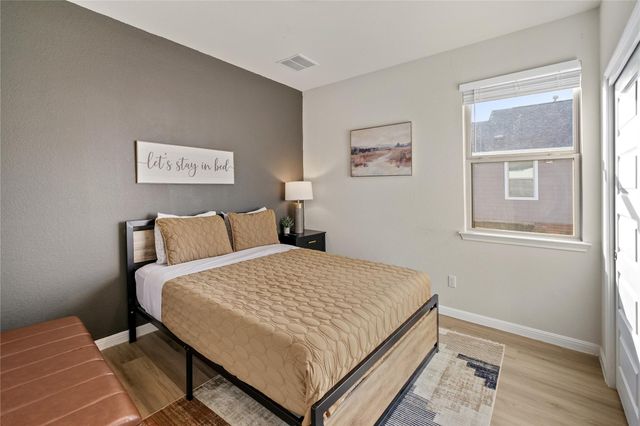 283 Tolo DR, Elgin, TX 78621
