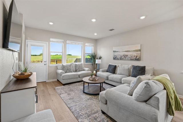 283 Tolo DR, Elgin, TX 78621