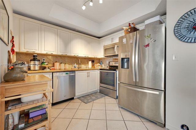 3500 Coral Way PH-10, Miami, FL 33145