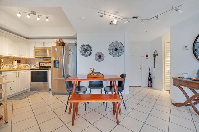 3500 Coral Way PH-10, Miami, FL 33145