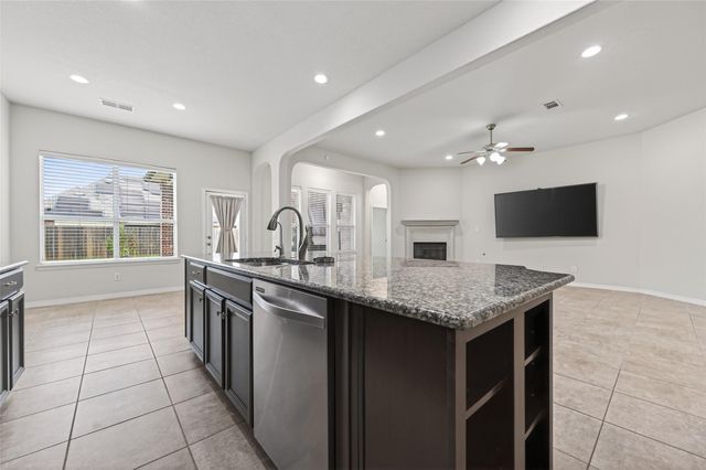 613 W Fork, Webster, TX 77598