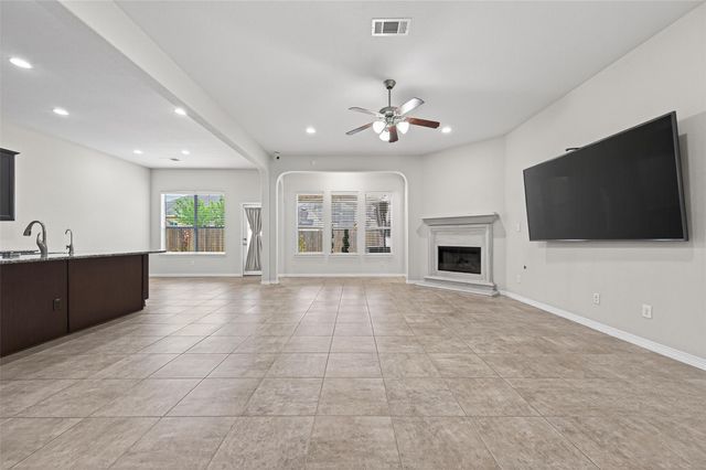 613 W Fork, Webster, TX 77598