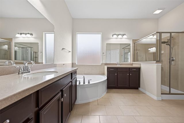 613 W Fork, Webster, TX 77598