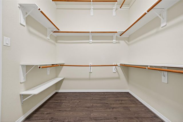 613 W Fork, Webster, TX 77598