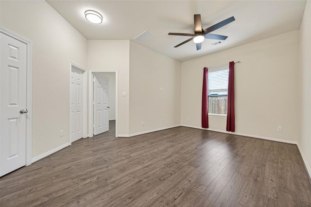 613 W Fork, Webster, TX 77598