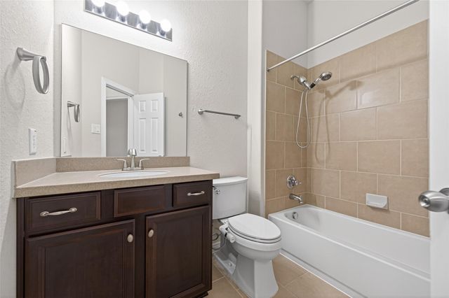 613 W Fork, Webster, TX 77598