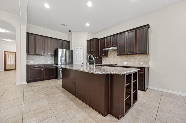 613 W Fork, Webster, TX 77598