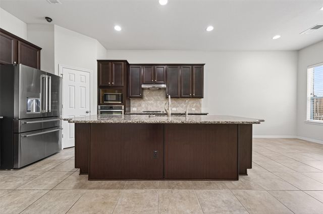 613 W Fork, Webster, TX 77598