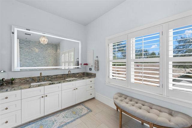 304 Nautilus Ave, Lakeway, TX 78738