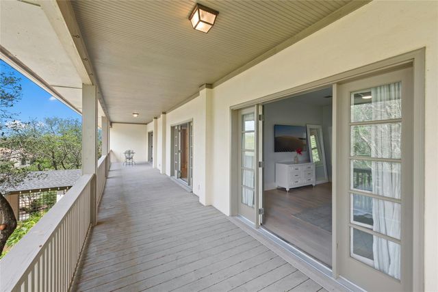 304 Nautilus Ave, Lakeway, TX 78738