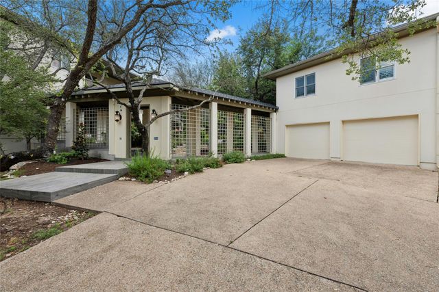 304 Nautilus Ave, Lakeway, TX 78738
