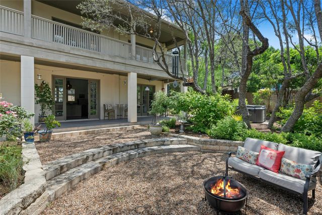 304 Nautilus Ave, Lakeway, TX 78738
