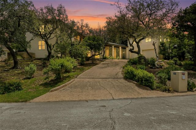 304 Nautilus Ave, Lakeway, TX 78738