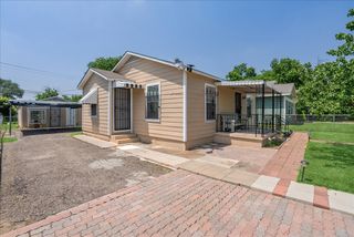 5629 Farnsworth Avenue, Fort Worth, TX 76107