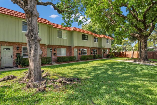 16 NE 20th Court B8, Wilton Manors, FL 33311