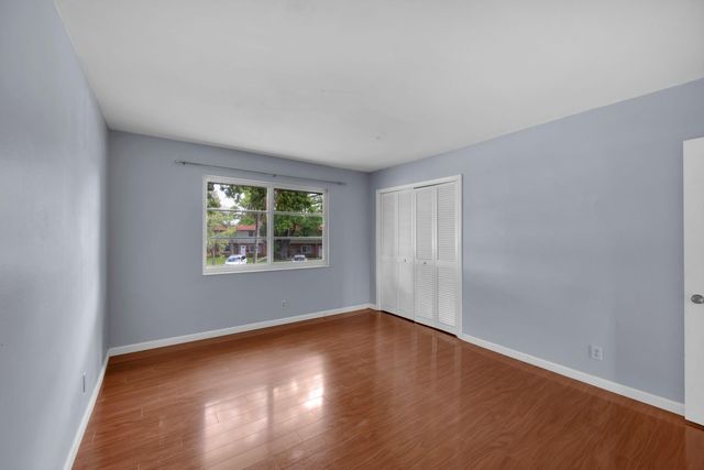 16 NE 20th Court B8, Wilton Manors, FL 33311