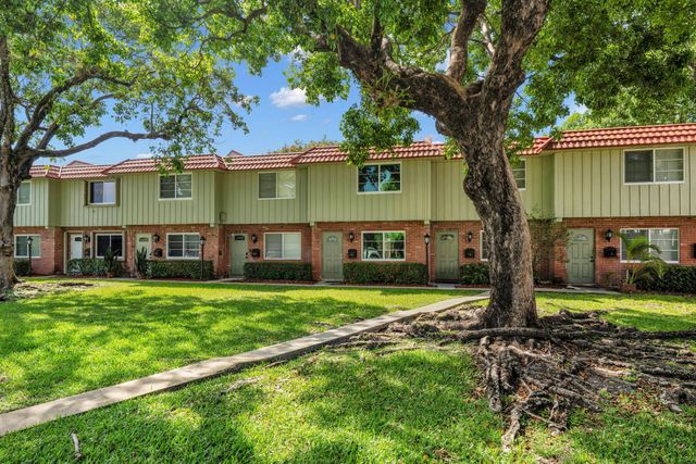 16 NE 20th Court B8, Wilton Manors, FL 33311