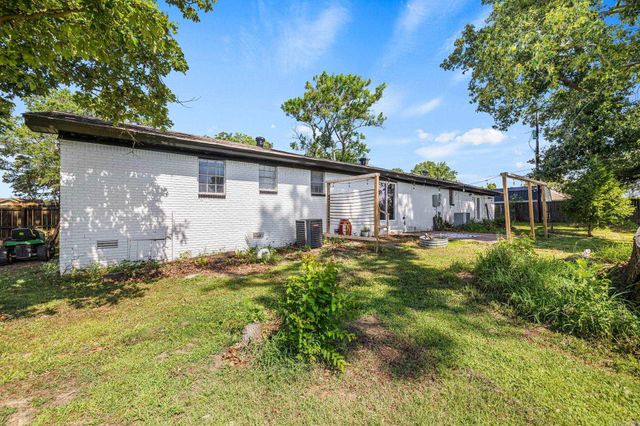 761 Peyton St, Ward, AR 72176