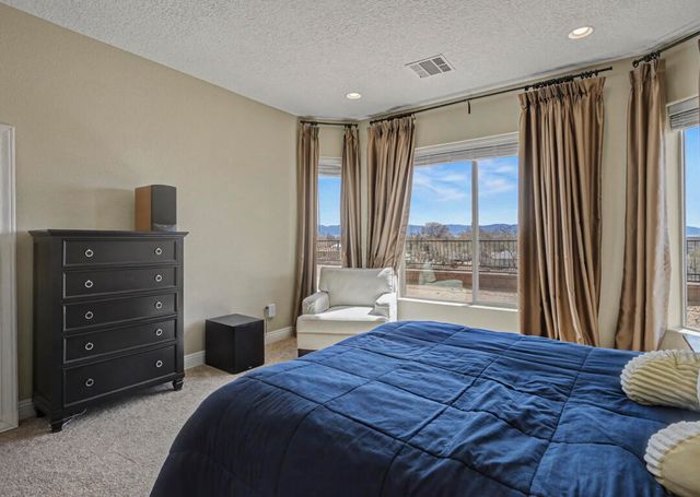 1136 Vallecito Loop NW, Los Lunas, NM 87031