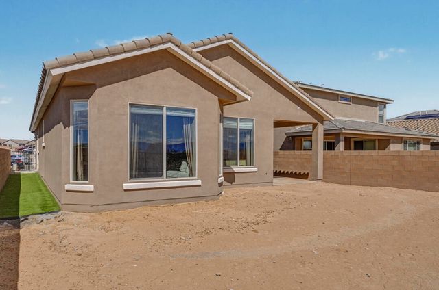 1136 Vallecito Loop NW, Los Lunas, NM 87031