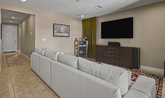 1136 Vallecito Loop NW, Los Lunas, NM 87031