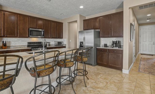 1136 Vallecito Loop NW, Los Lunas, NM 87031