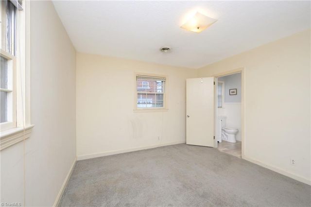 6070 Blue Bonnet Lane, Winston-salem, NC 27103