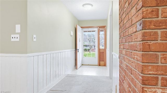 6070 Blue Bonnet Lane, Winston-salem, NC 27103