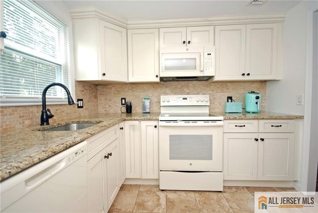 264 Middlebury Lane A, Monroe, NJ 08831