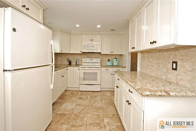264 Middlebury Lane A, Monroe, NJ 08831