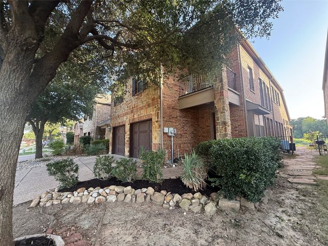 1316 Cog Hill Drive, Fort Worth, TX 76120
