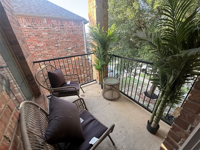 1316 Cog Hill Drive, Fort Worth, TX 76120