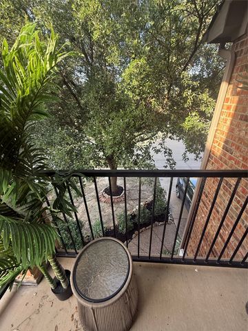 1316 Cog Hill Drive, Fort Worth, TX 76120