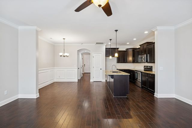 427 Waterbrook Dr, Mount Juliet, TN 37122