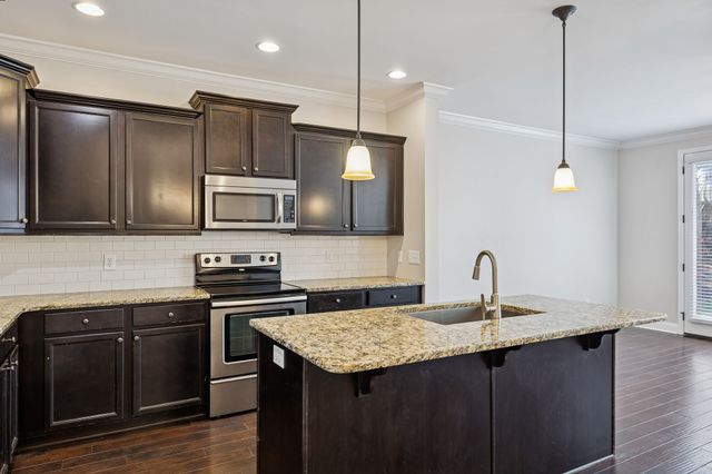 427 Waterbrook Dr, Mount Juliet, TN 37122