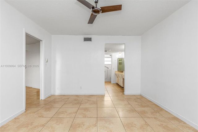 3990 NW 42nd Ave 106, Lauderdale Lakes, FL 33319