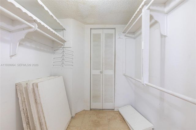 3990 NW 42nd Ave 106, Lauderdale Lakes, FL 33319