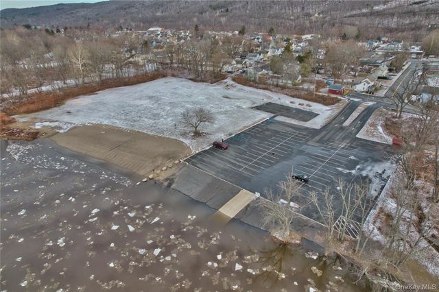 37 Holbrook Street, Port Jervis, NY 12771