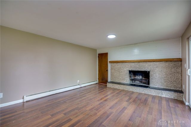 320 Camborne Drive, Englewood, OH 45322