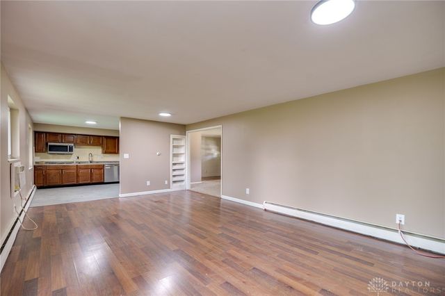 320 Camborne Drive, Englewood, OH 45322