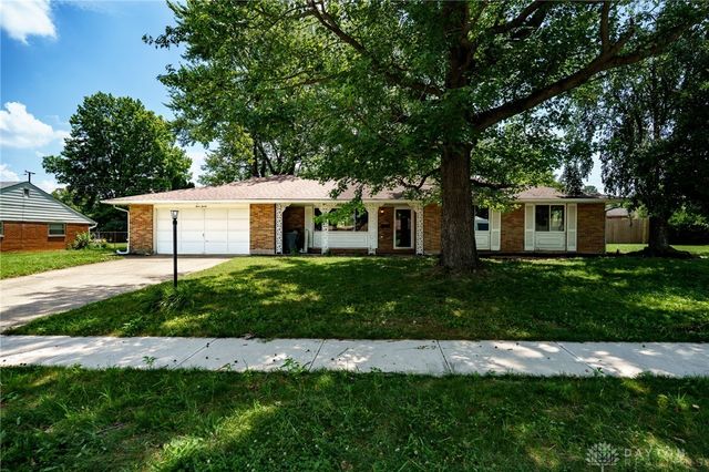 320 Camborne Drive, Englewood, OH 45322