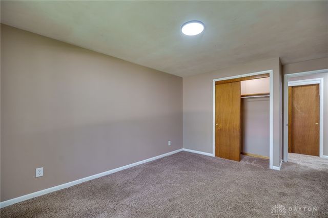 320 Camborne Drive, Englewood, OH 45322